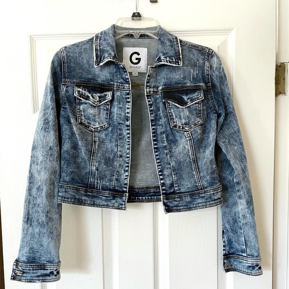 Guess acid wash denim jacket. Size XS.